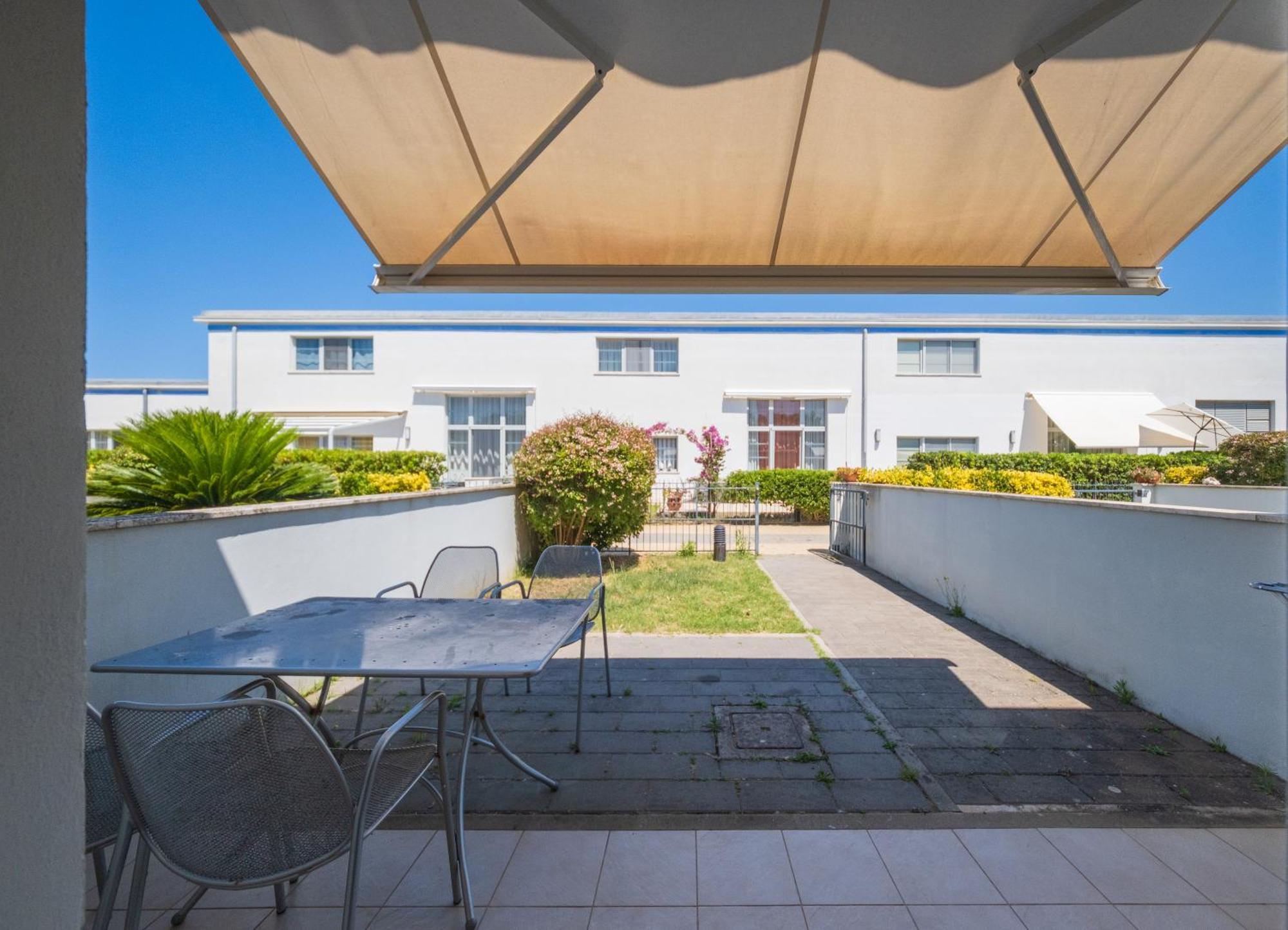 Solidago Residence Tirrenia Exteriér fotografie